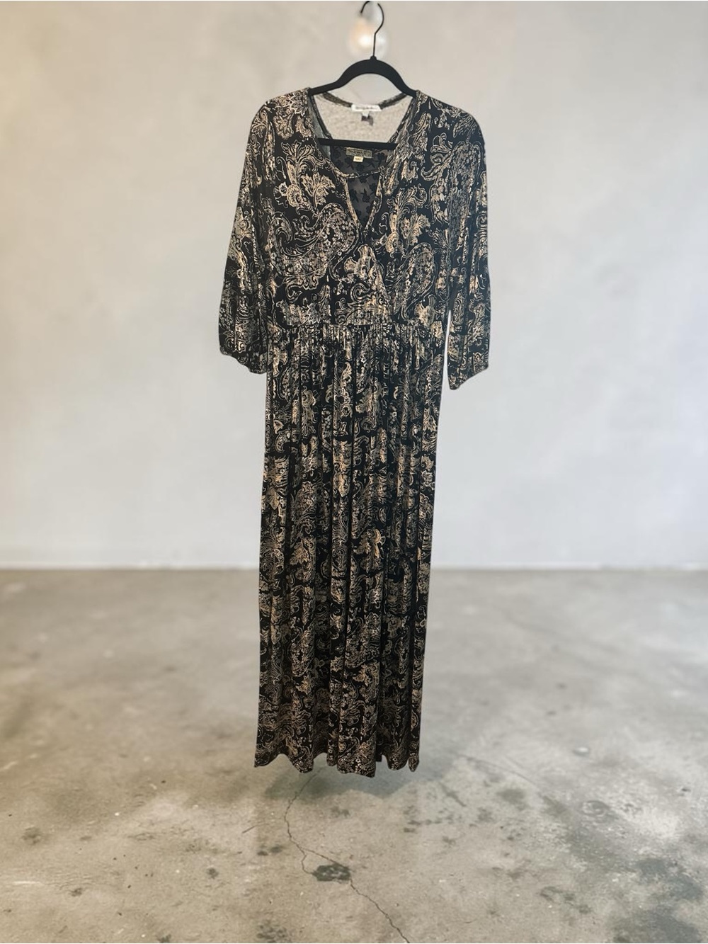 One World XL Paisley Boho Maxi Dress Lace V-Neck 3/4 Sleeve Black Gold - Picture 5 of 6